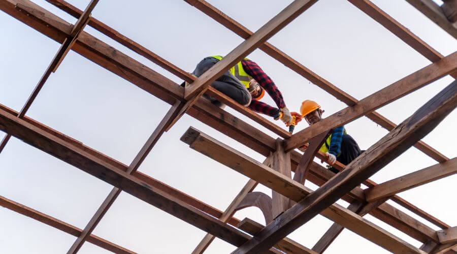 Professional gutter cleaning services in Washington, IL